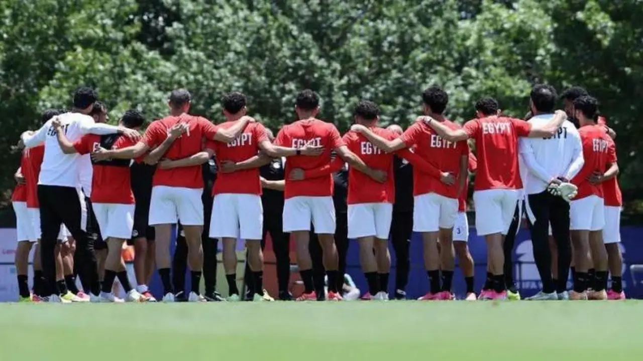 عاصفة رعدية تلغي مران منتخب مصر في الملعب وتحول التدريبات إلى “الجيم”